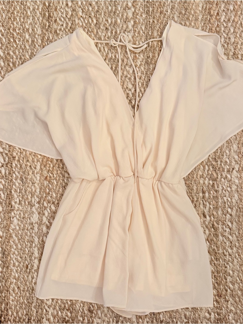 ILLA ILLA Cream V-Neck Tie Romper